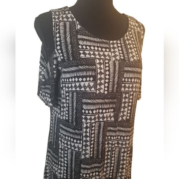 💥Design History Maxi Dress.          BYMX2 - Picture 4 of 5